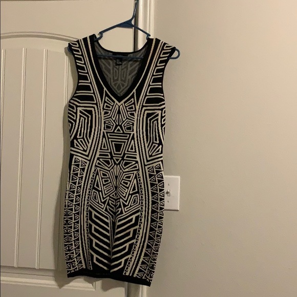 Dresses & Skirts - Gently worn bodycon dress